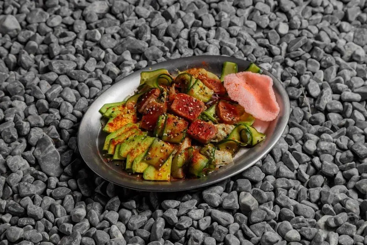 Зеленый с куриной грудкой и вешенками