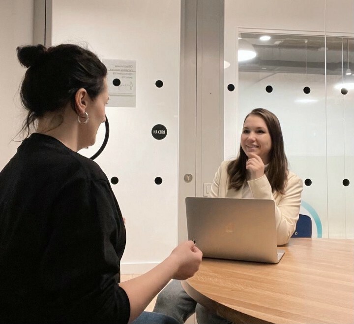 meeting colleagues in the office, talk