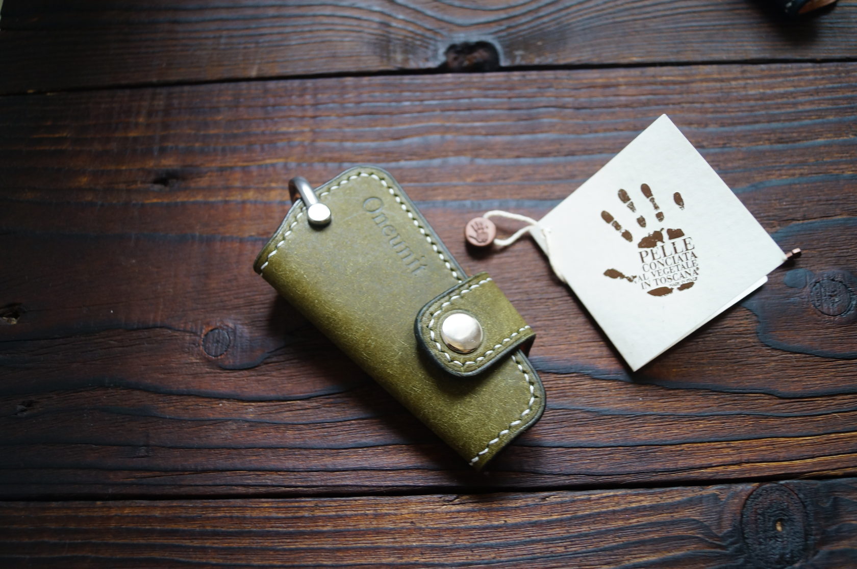 кожаные ключницы для мужчин. ключница из кожи. ключница кожаная "колокол". ключница кожа ручная работа. ключница из кожи.