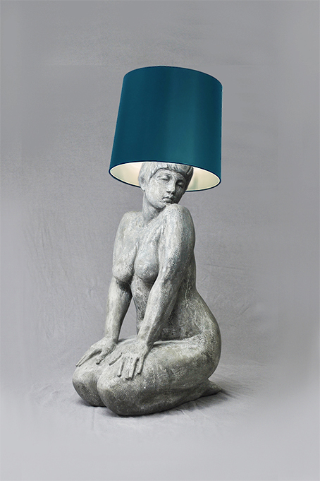 интерьерная лампа фигура женщины