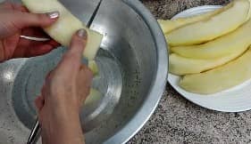 Приготовление варенья из дыни с лимоном и апельсином: шаг 2