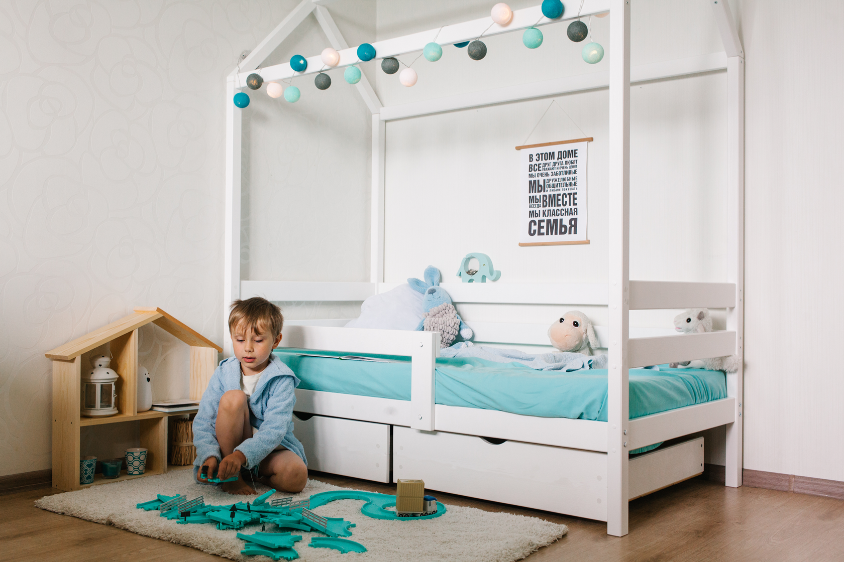 Детская кровать-домик из массива дерева Сканди односпальная - купить в интернет магазине Кроваткинбург