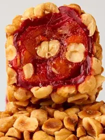 Лукум с манго и фундуком в цельном фундуке — фотография 3