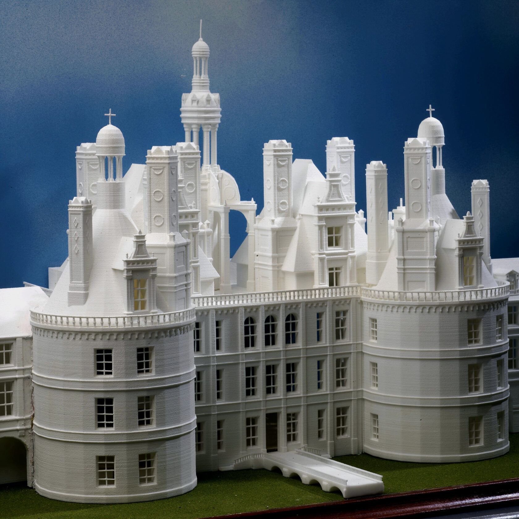 Применение 3D-печати Строительство Используется для 3D-печати домов и других конструкций.