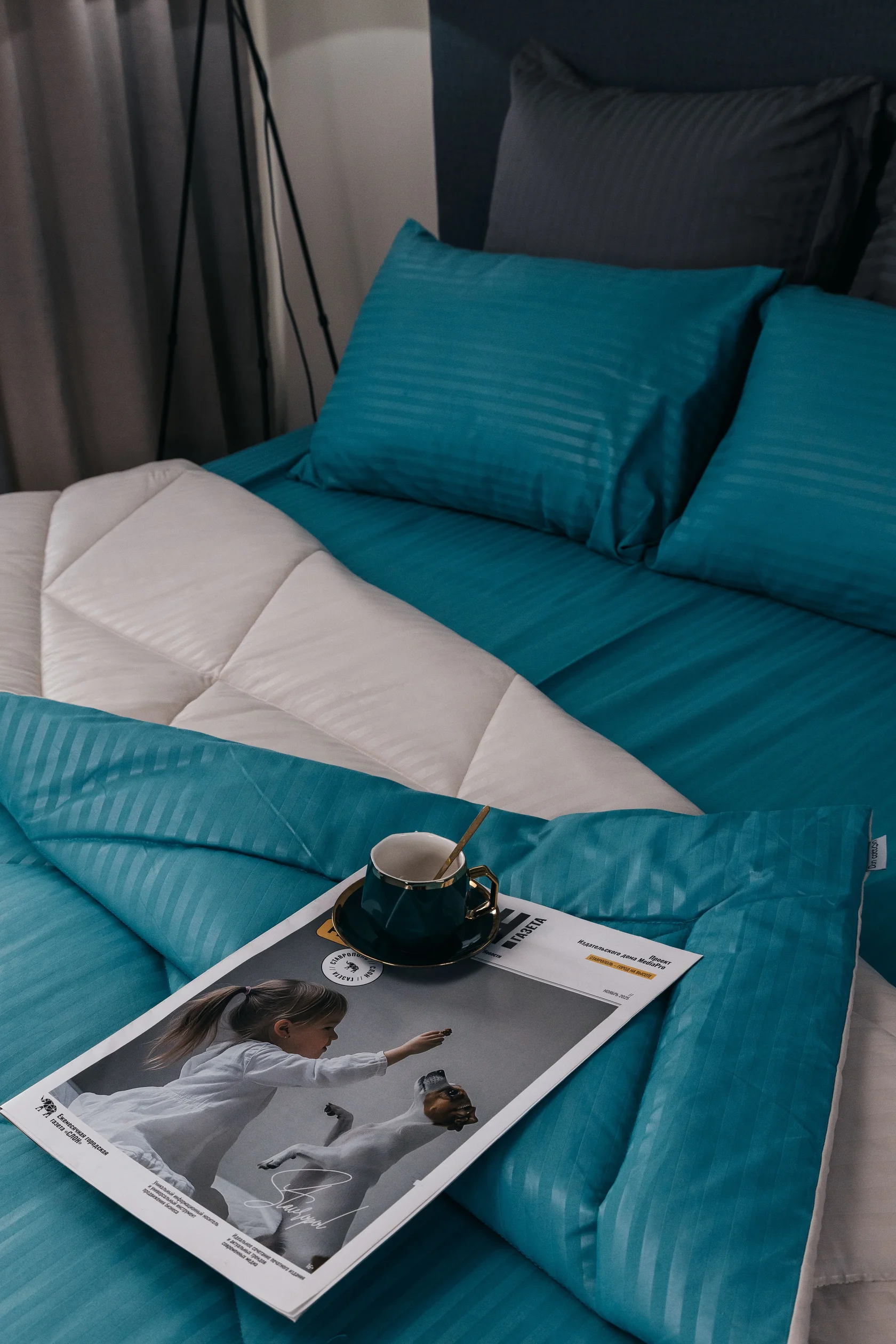 Комплект постельного белья со встроенным одеялом из поплина от производителя