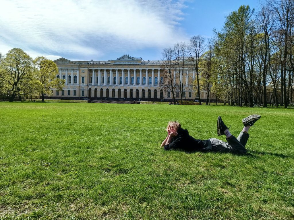 Конкурсы вузов санкт петербурга. Вузы Питера. Московский университет в СПБ. Михайловский сад. Известные университеты в Санкт Петербурге