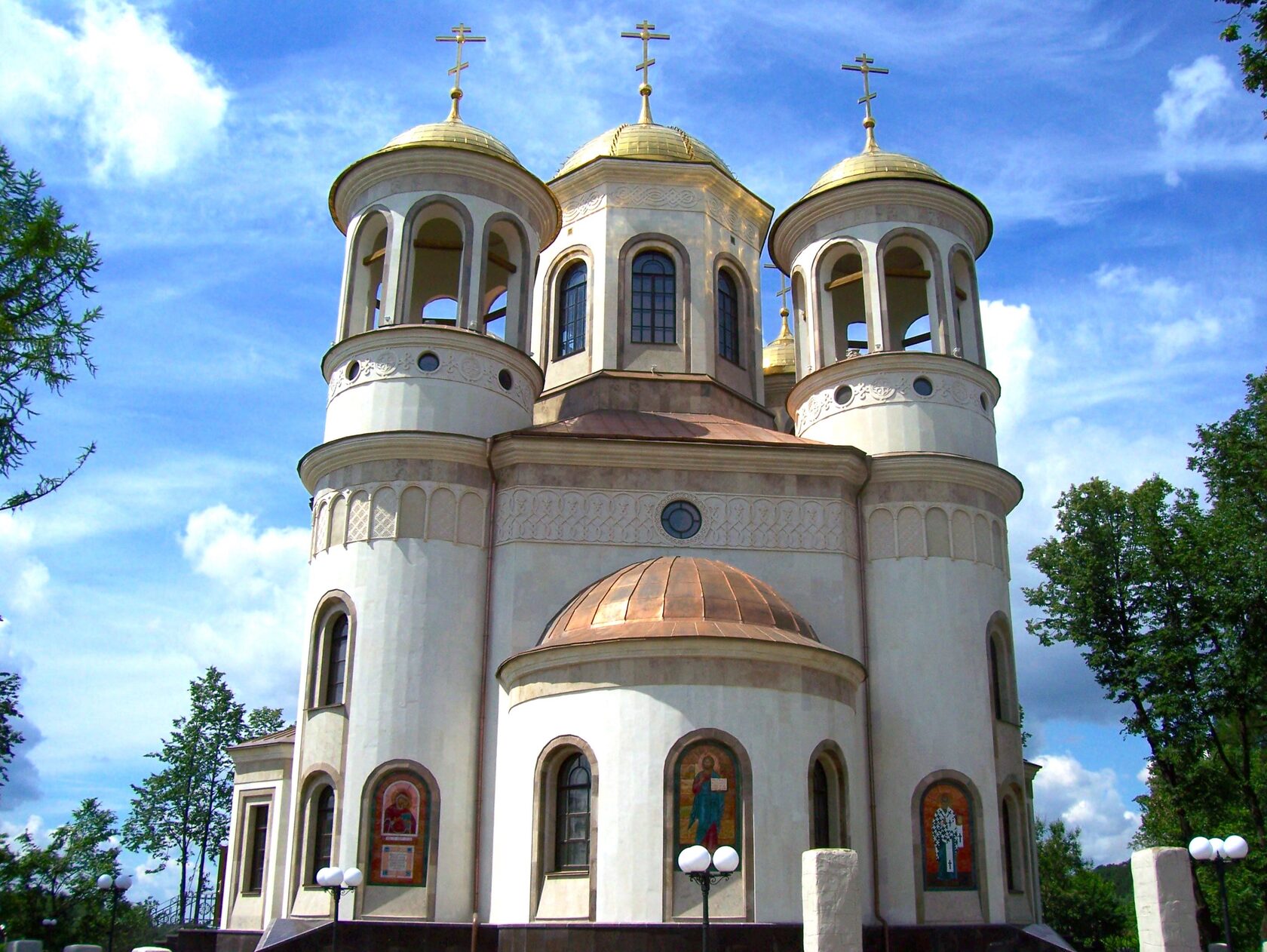 Церковный купол, который с 50-х прятали от коммунистов на кладбище, водрузят на часовню