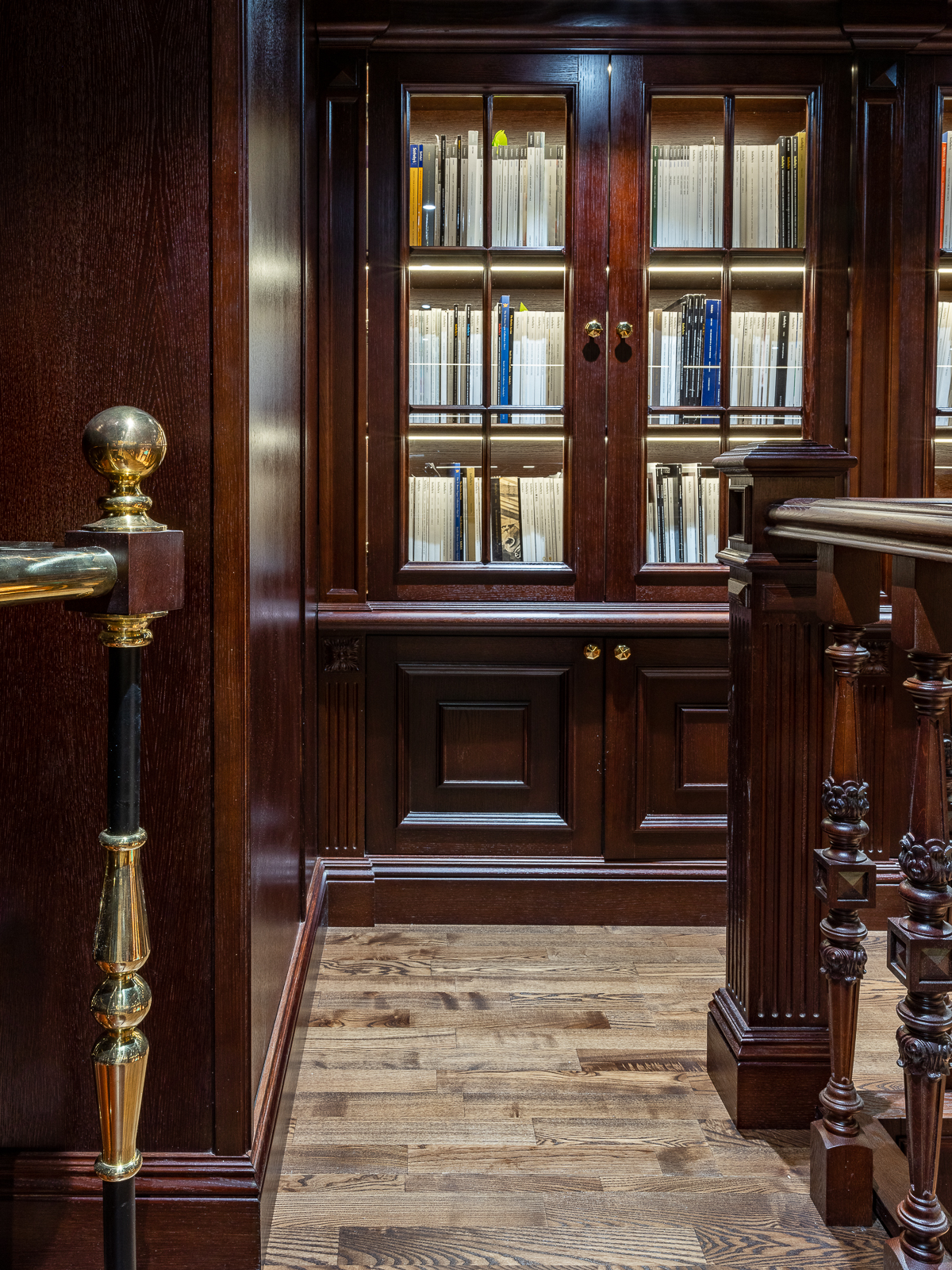 Библиотека из дерева