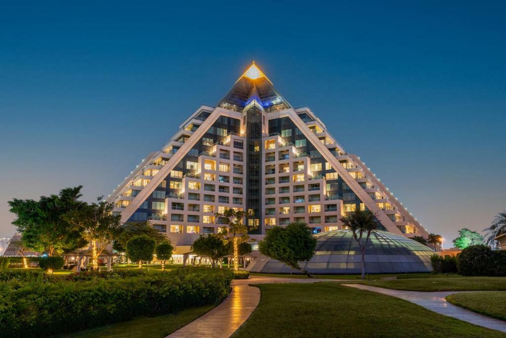 Отель:Raffles Dubai 5*  Бур-Дубаи, Дубай
