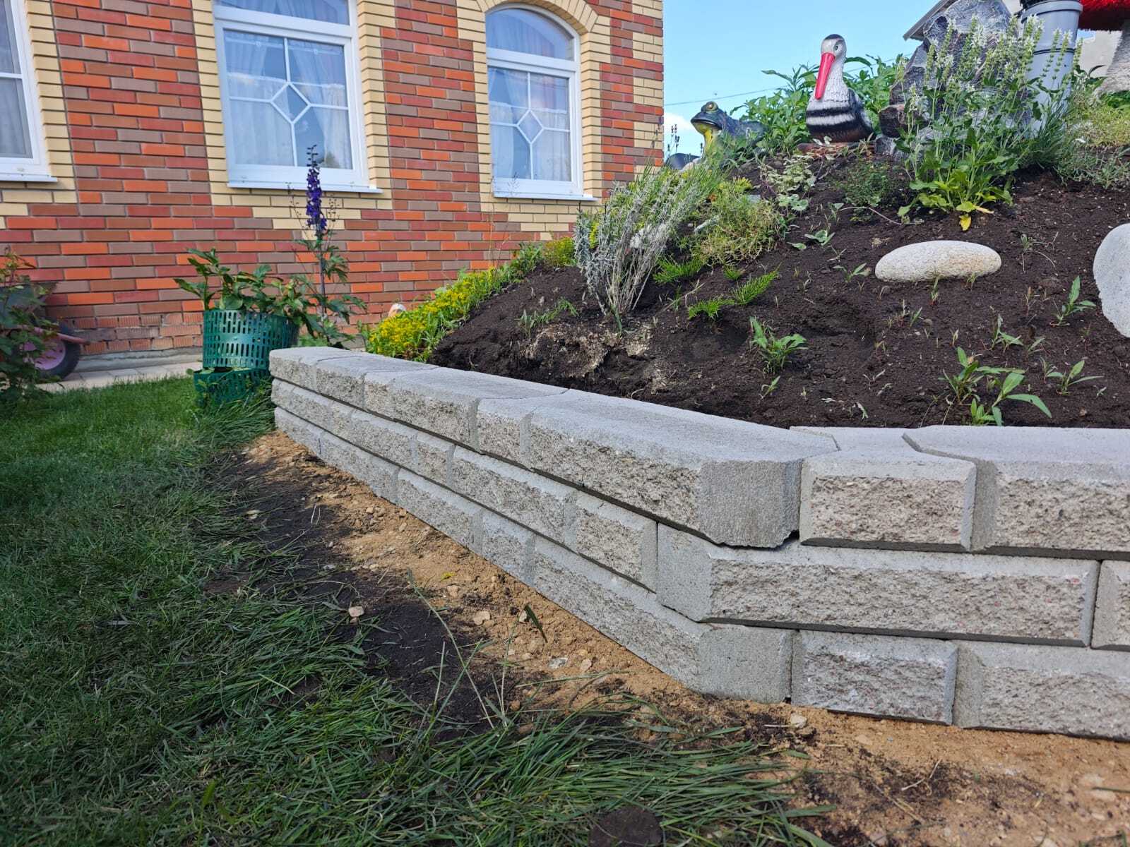 клумба из бетона