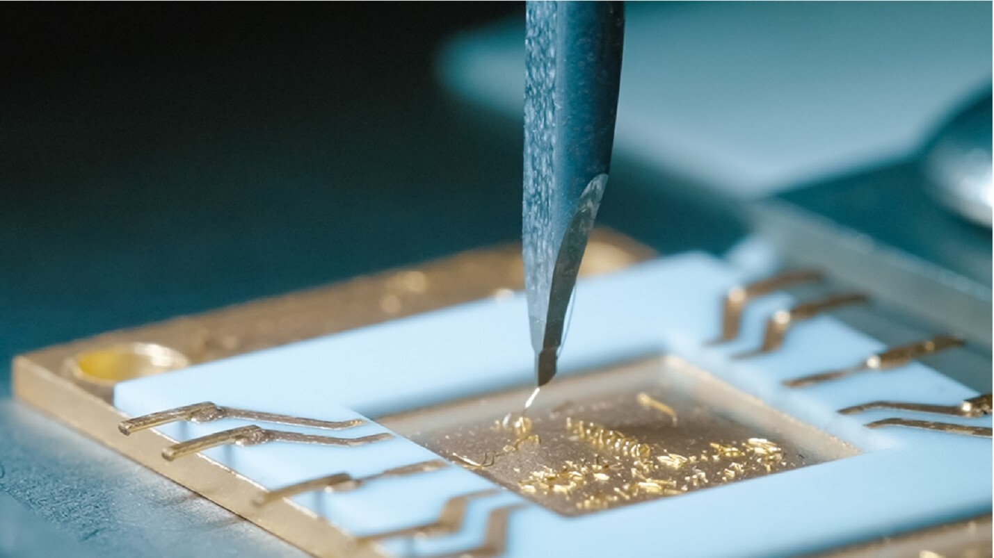 QATRON выходит на рынок  космической  электроники: начало поставок радиационно-стойкой элементной базы для экстремальных условий