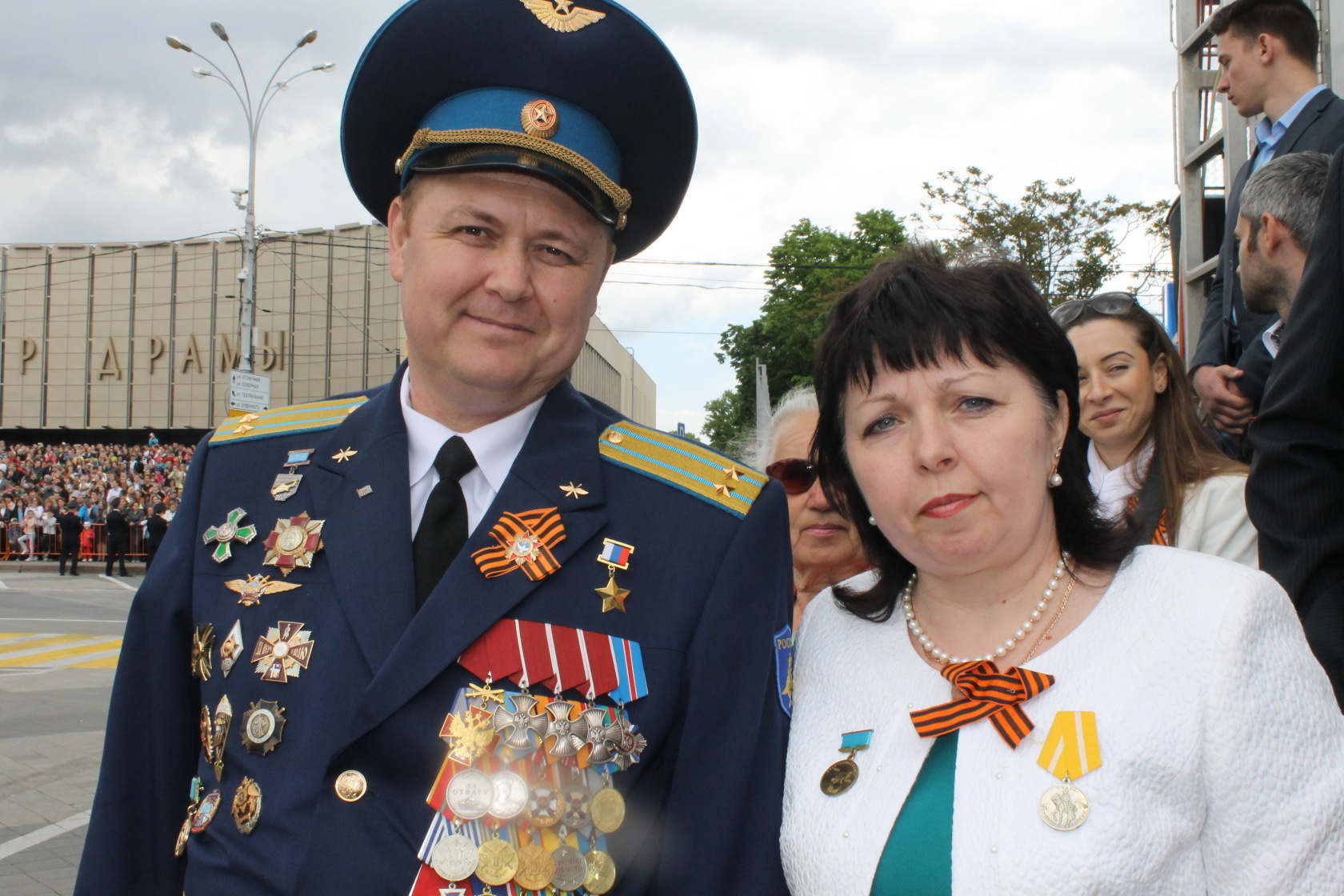 Лицо награжденное орденом. Сергей Палагин герой РФ. Палагин Сергей Вячеславович братишка. Три ордена Мужества. Вертолётчик три ордена Мужества.