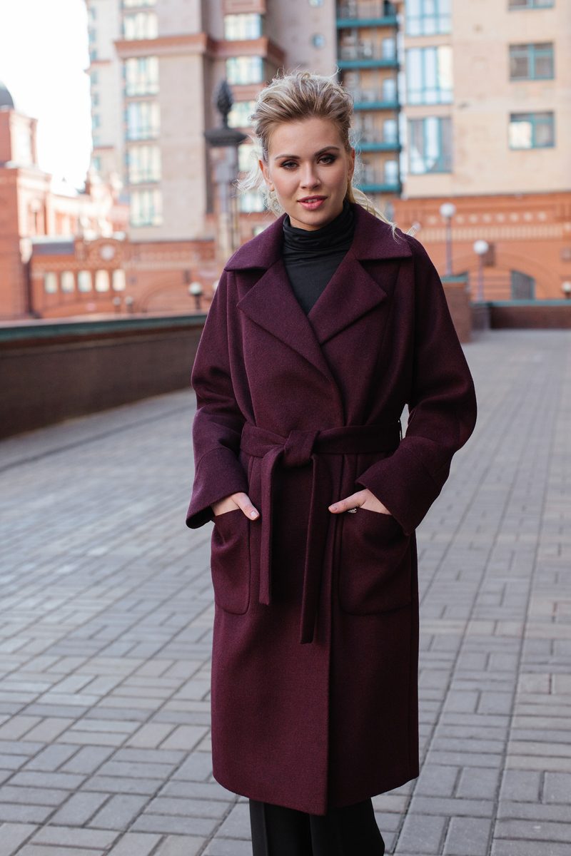 Пальто купить москва производитель. Велюровое пальто женское. Питерское пальто женское. Производители пальто. Российское пальто.