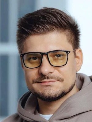 Михаил Макаров