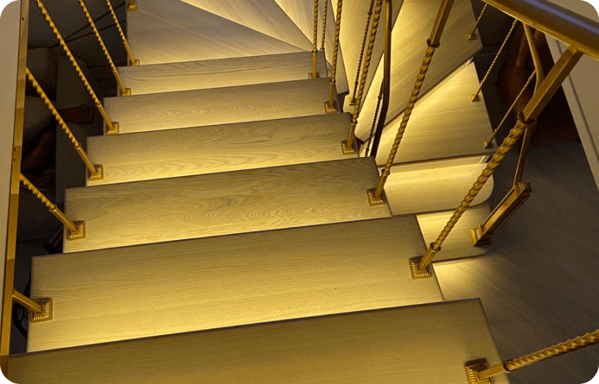 Подсветка ступеней лестницы лед лентой