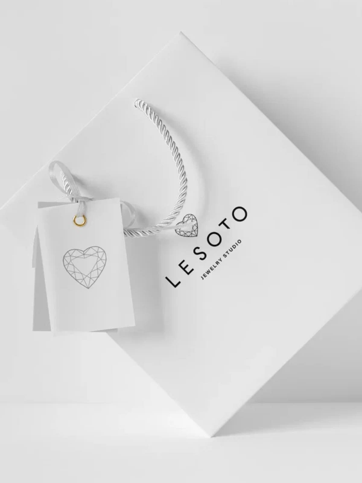 Брендинг для ювелирной студии Lesoto: логотип, гайдбук, фирменный стиль, упаковка