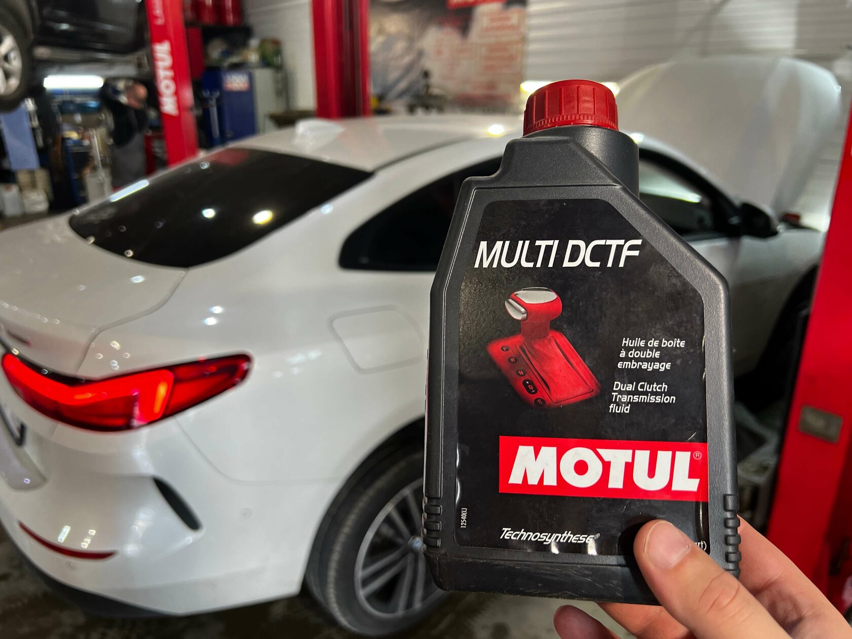 Масло робот мерседес. Motul DCTF. Getrag DCT 7. BMW DCTF-2 аналог. 7dct300.