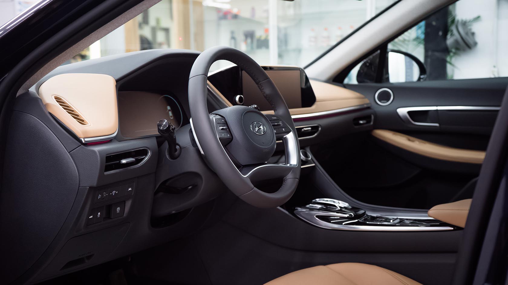 Оклейка салона автомобиля Hyundai Sonata