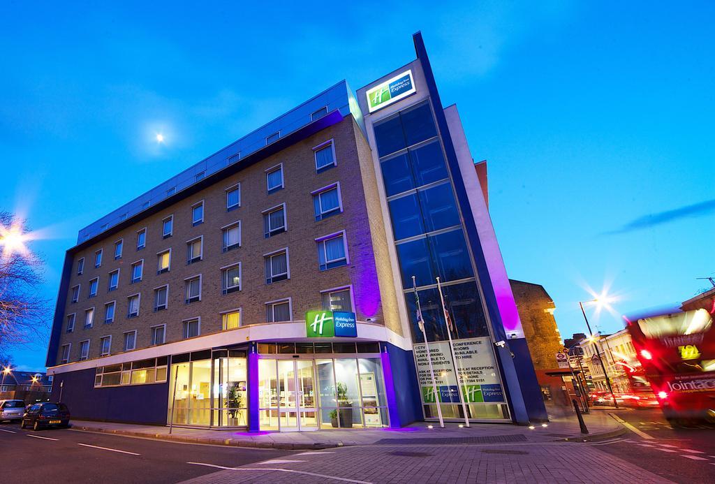 Discover Fulham | Holiday Inn Express, Earls Court