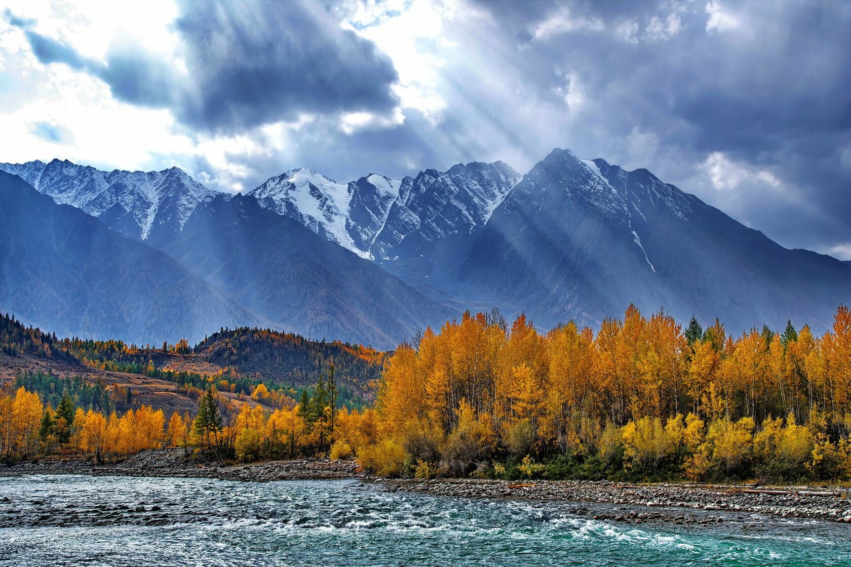 Золотые горы Алтая Алтайские горы. Золотые горы Алтая осенью. Алтай горы осень.