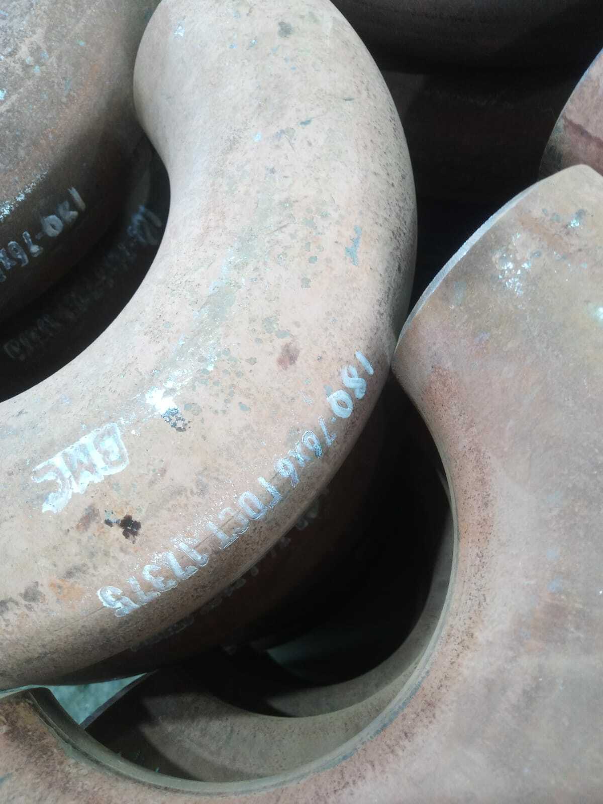 Отгрузка отводов калачей 180