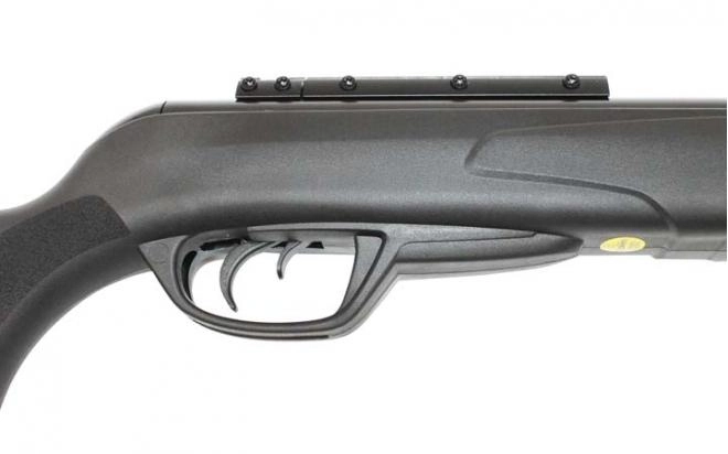 Gamo black cat 1400. Гамо Блэк Кэт 1400. Винтовка Gamo Black Cat 1400. Пневматика Гамо Блэк Кэт 1400. Пневматическая винтовка Gamo Black Cat.