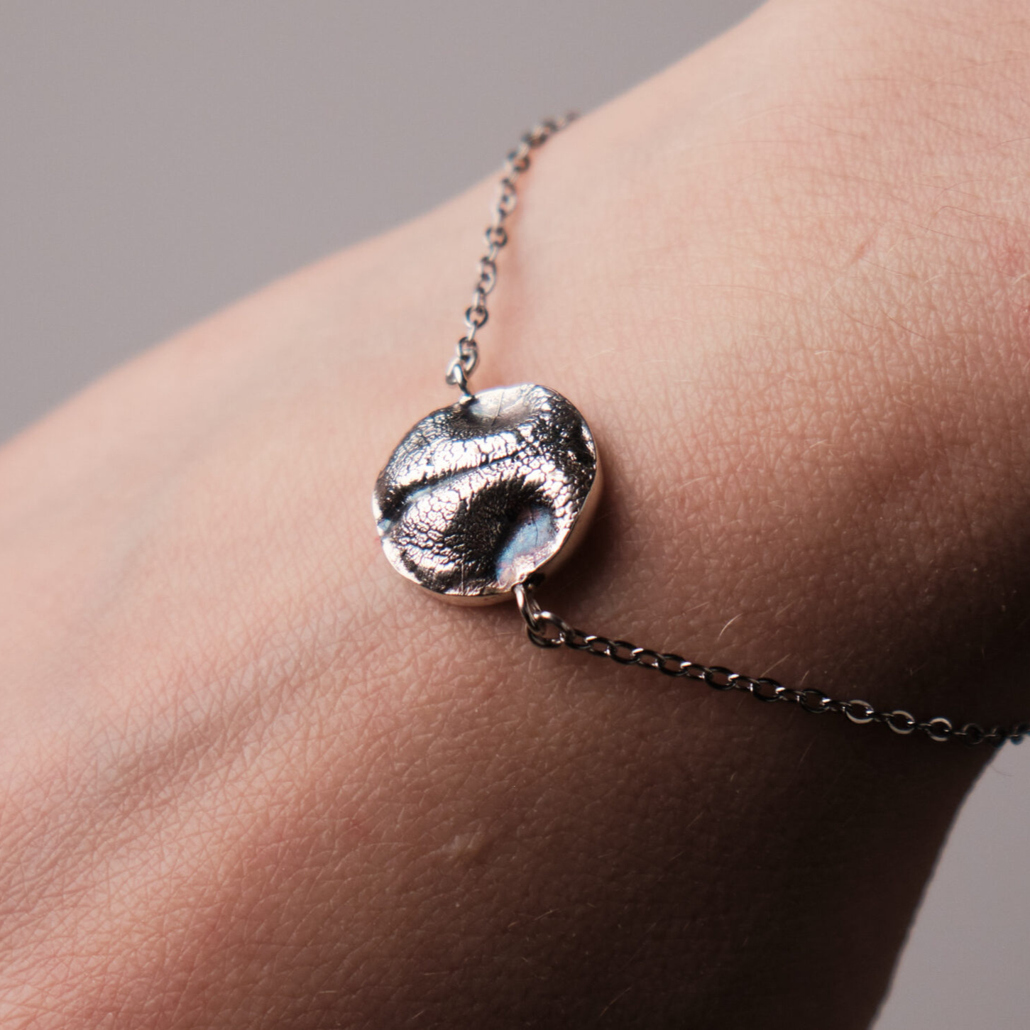 Браслет с отпечатком носа собаки