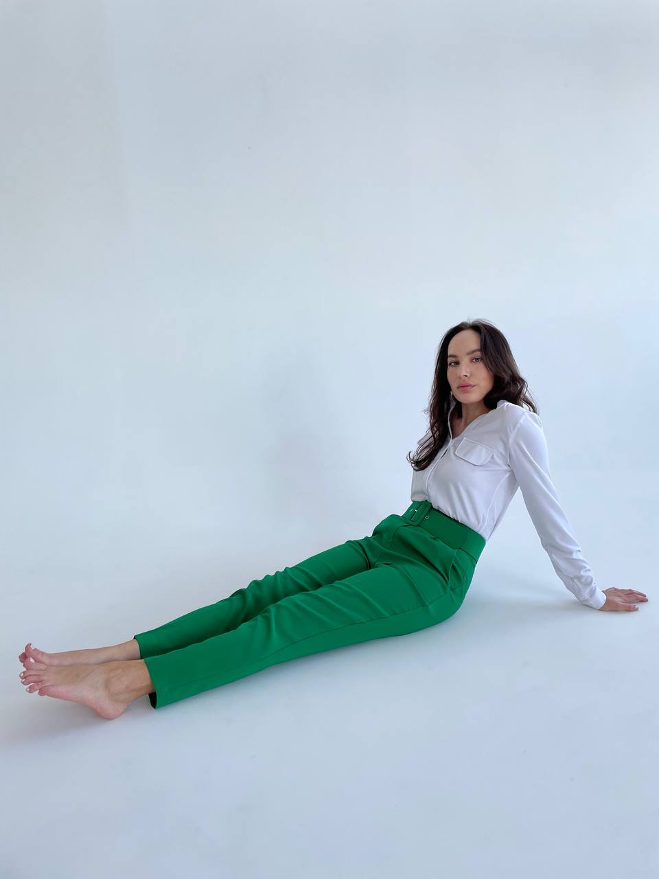 Женские брюки зеленого цвета