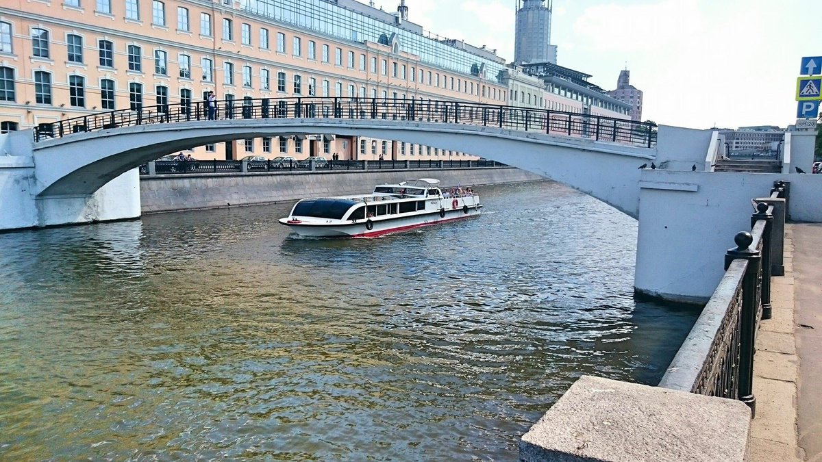 Водоотводный канал в москве старые