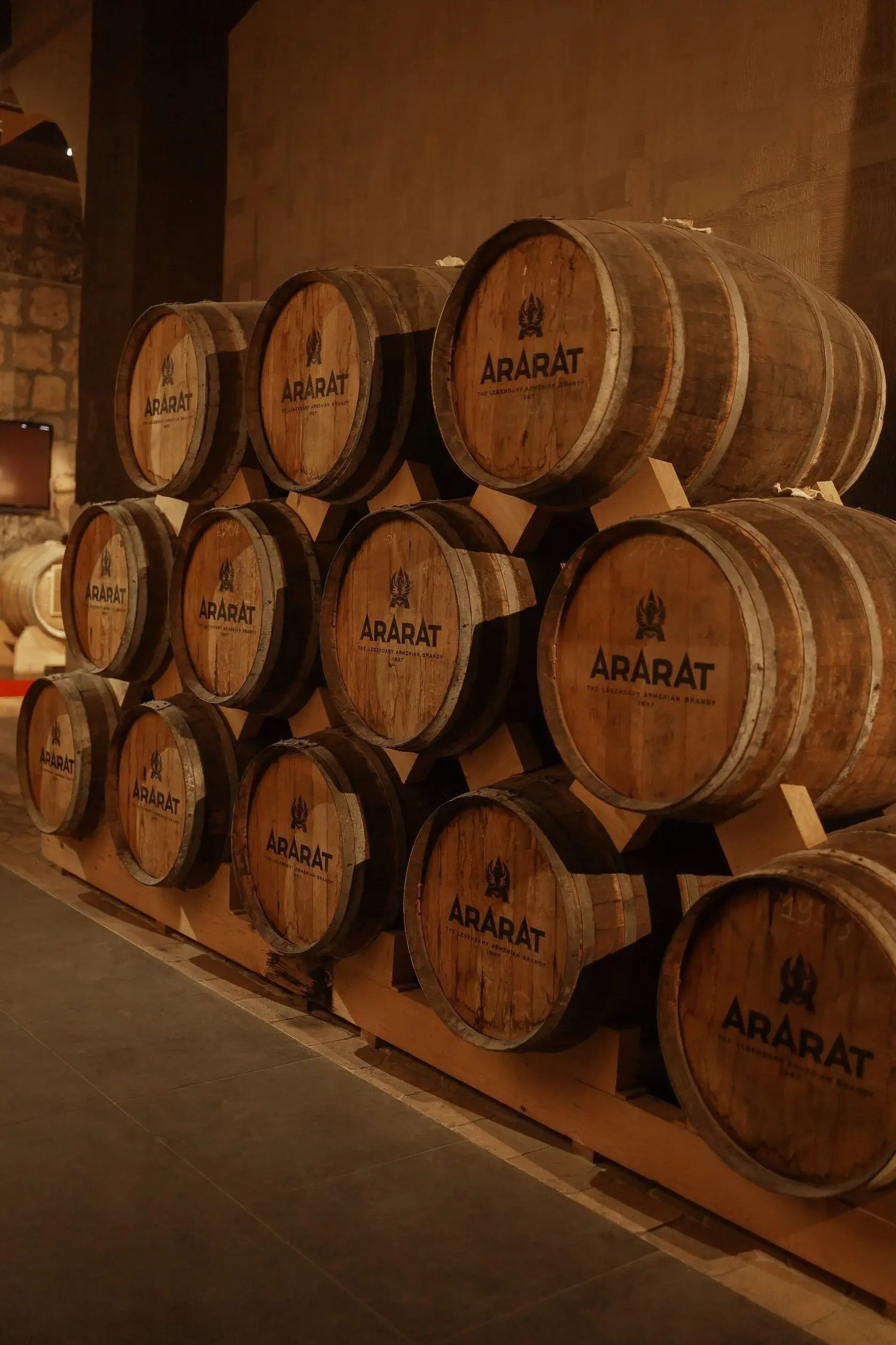 Дегустация армянского коньяка на заводе 