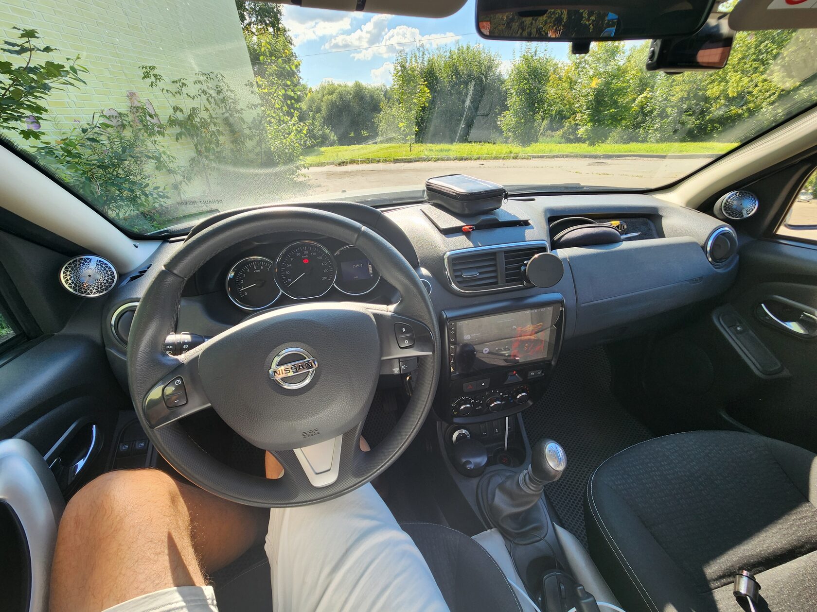 установка автозвука nissan terrano renault duster