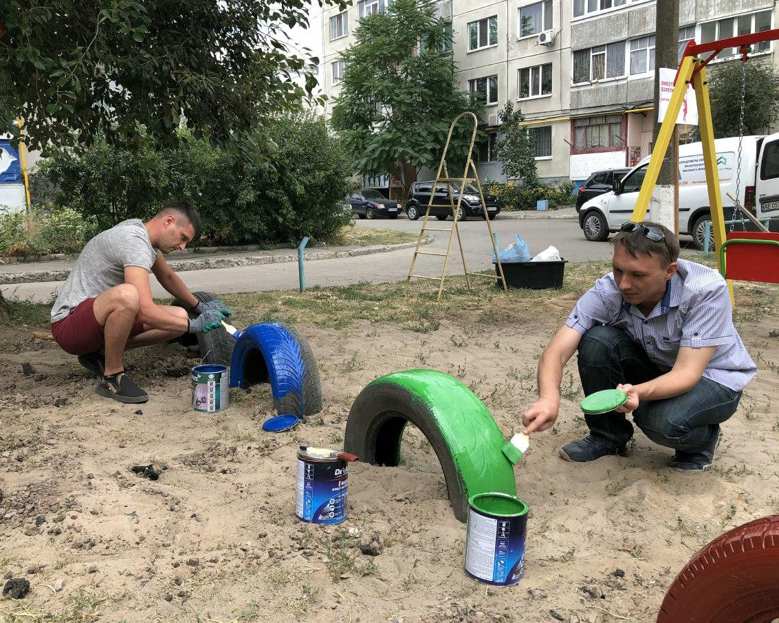 покраска колёс во дворе партия шария