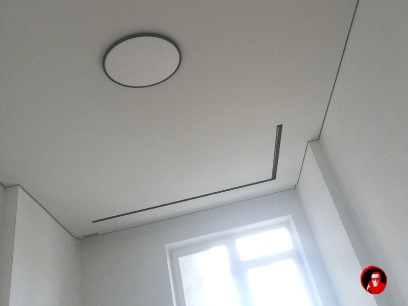 Матовый потолок с теневым примыканием