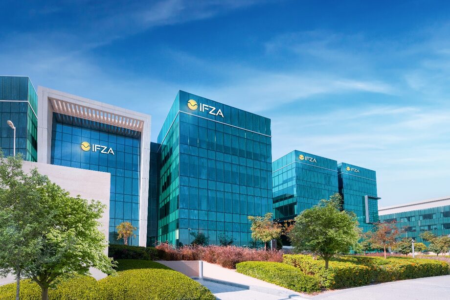 Об IFZA и Dubai Silicon Oasis