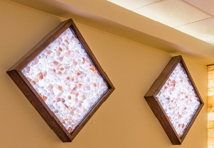 Соляное панно с подсветкой в деревянном обрамление с настенным и потолочным креплением от ООО "Магия Соли"