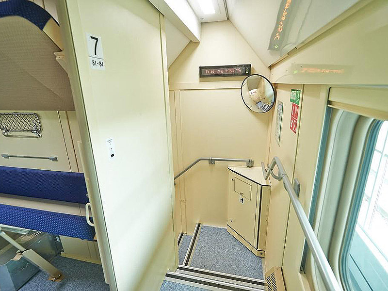 Как выглядит второй этаж двухэтажного поезда фото внутри вагона