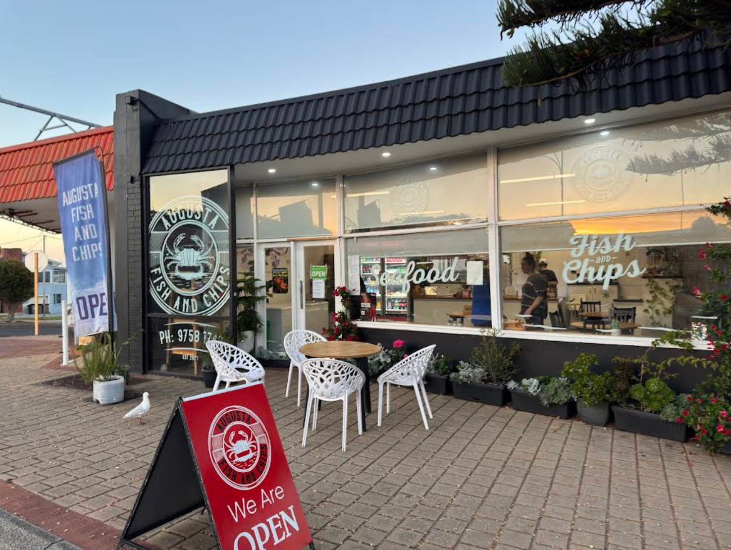 Augusta Fish and Chips – family-owned seafood restaurant in Augusta, Western Australia, serving fresh local snapper, shark, and Dhufish with outdoor seating and friendly service.