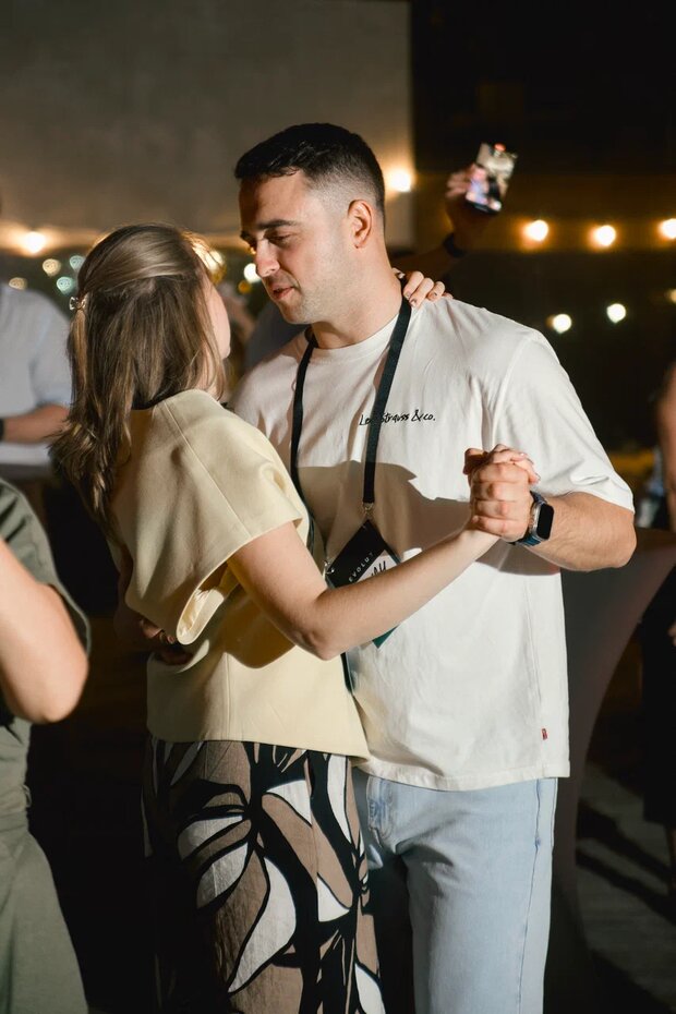 Роман с женой в ЭВОЛЮТ