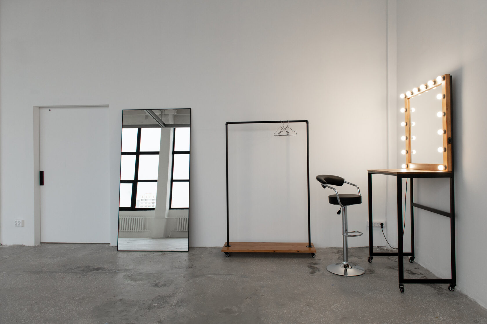 Зал-конструктор ЦЕХ в фотостудии ЭЛЕКТРОЗАВОД ⚡