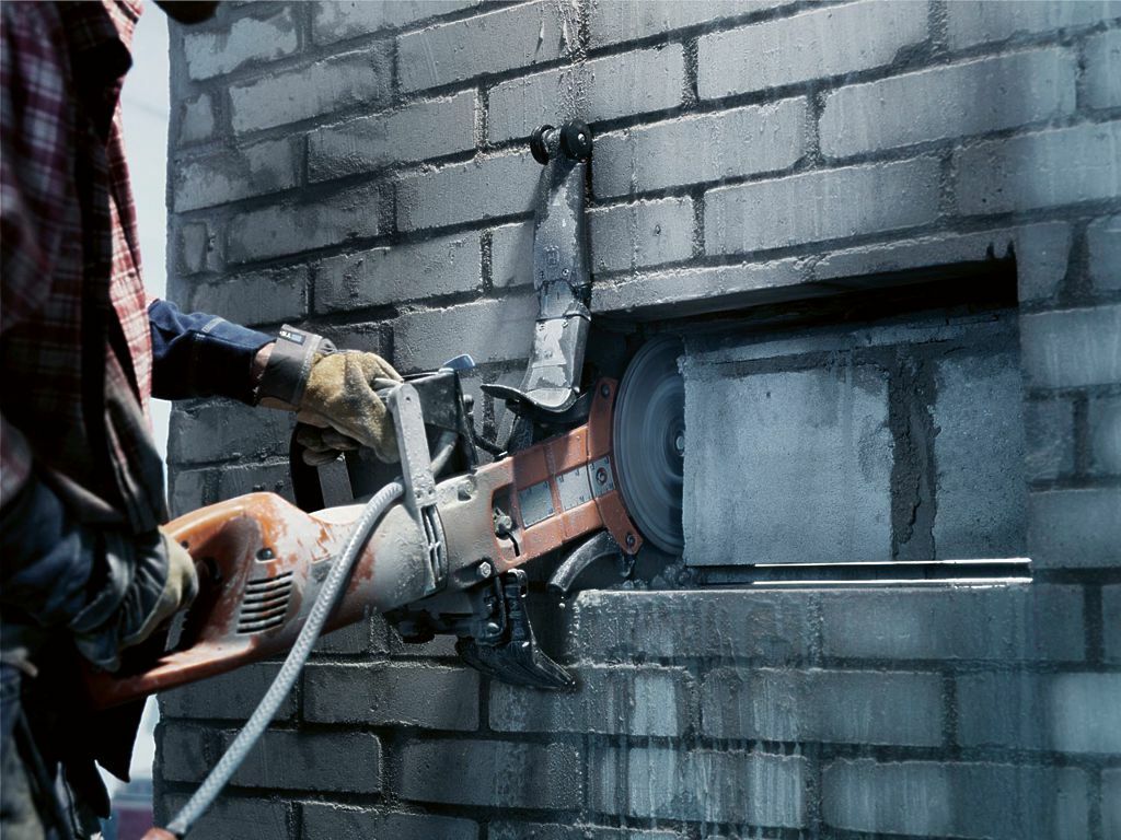 Алмазная резка проемов в бетонных стенах. Цены \"Диггер-НН\"