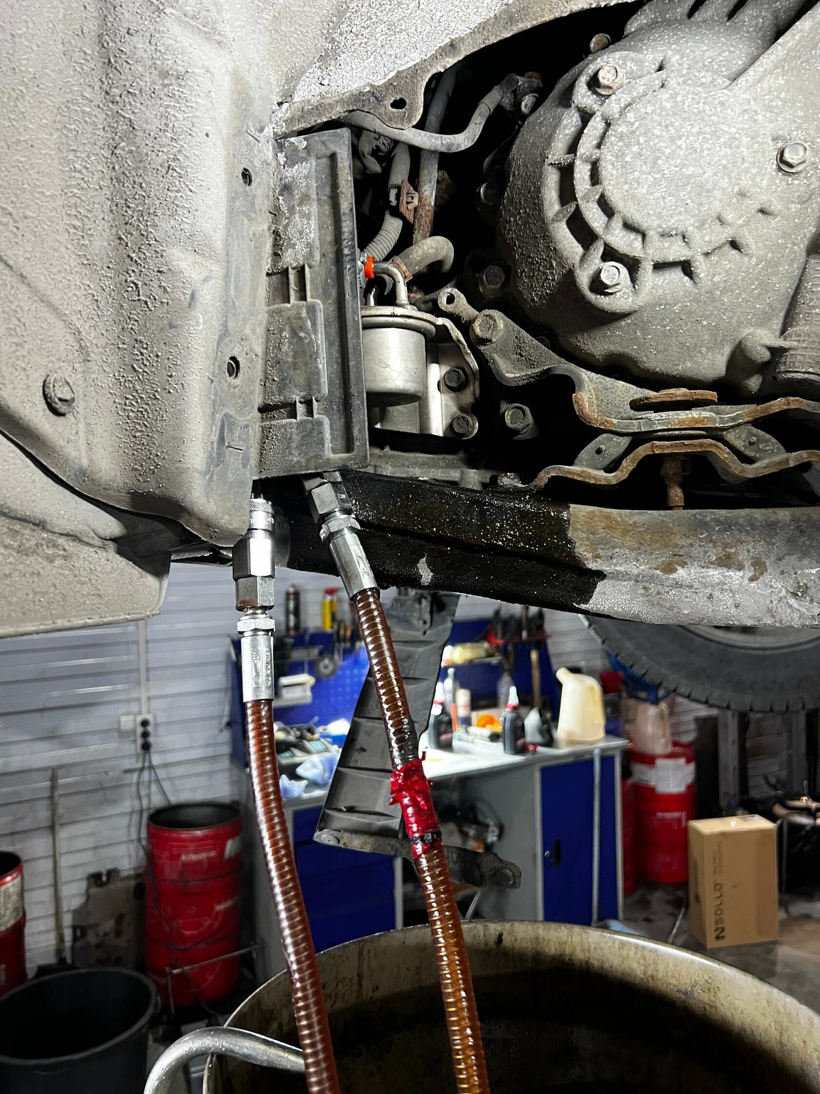 Размыкаем контур охлаждения вариатора и подключаем переходники