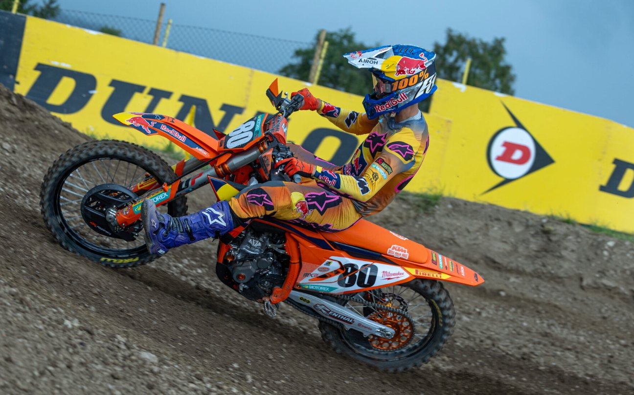 Андреа Адамо продлевает контракт с Red Bull KTM