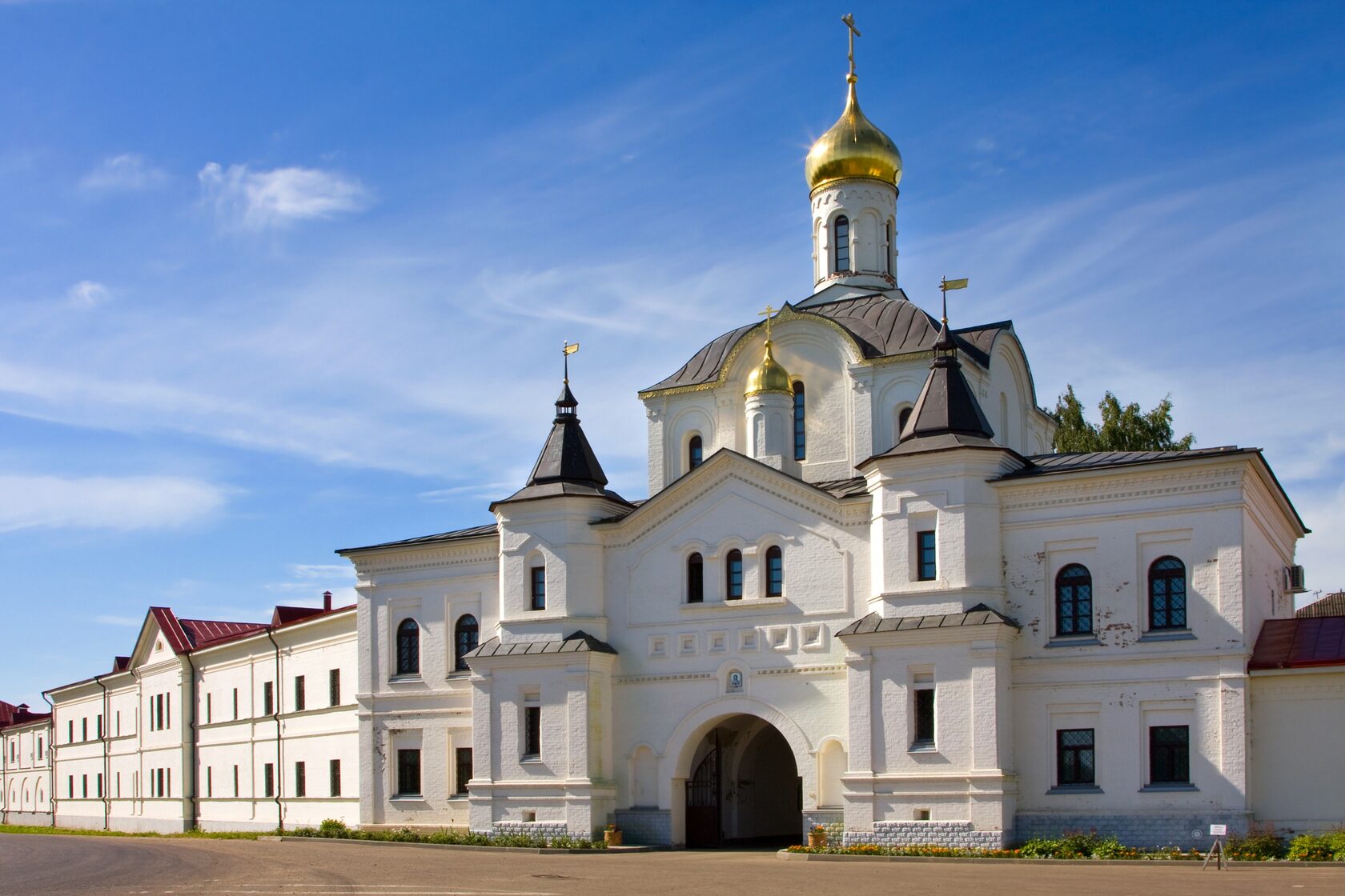 Ростовский Троице-Сергиев Варницкий монастырь в поселке Варницы