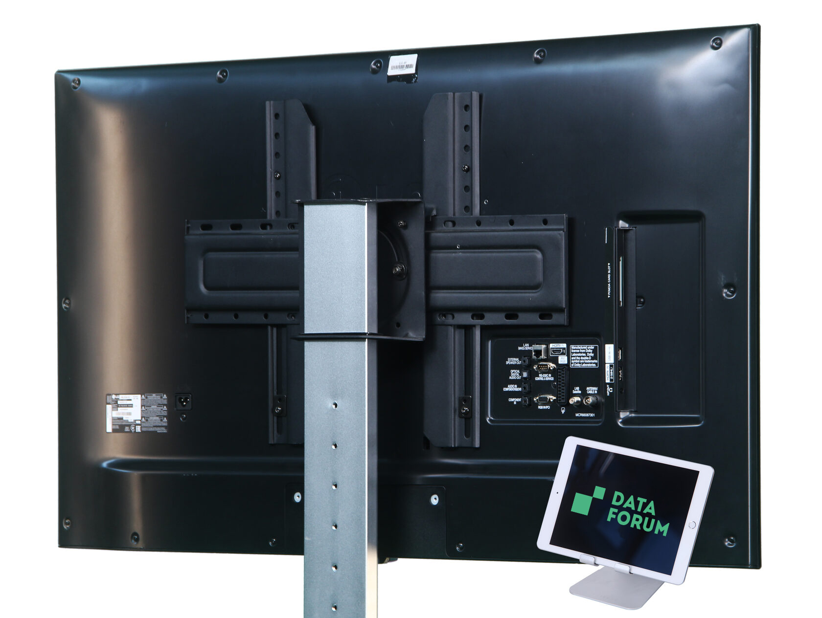 ЖК-панель 65" LG 65UH620V - превью 2