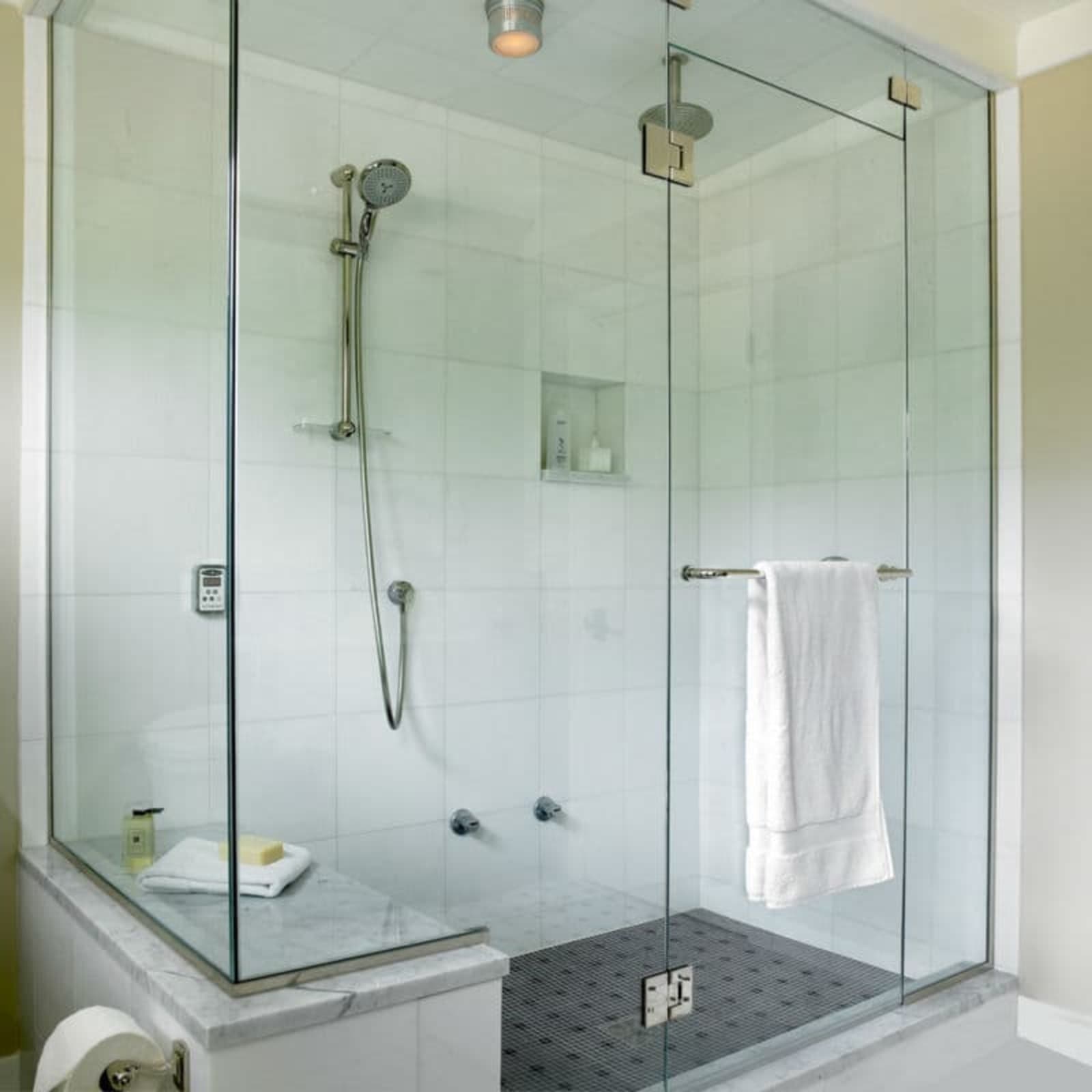 Душевая перегородка из стекла фото. Душевая кабина модель Full Glass Shower Room ks0909 стекло 6мм. Душевая кабина Shower Glass комплект. Shower Enclosure душевая кабина. Стеклянная душевая перегородка Enigma.