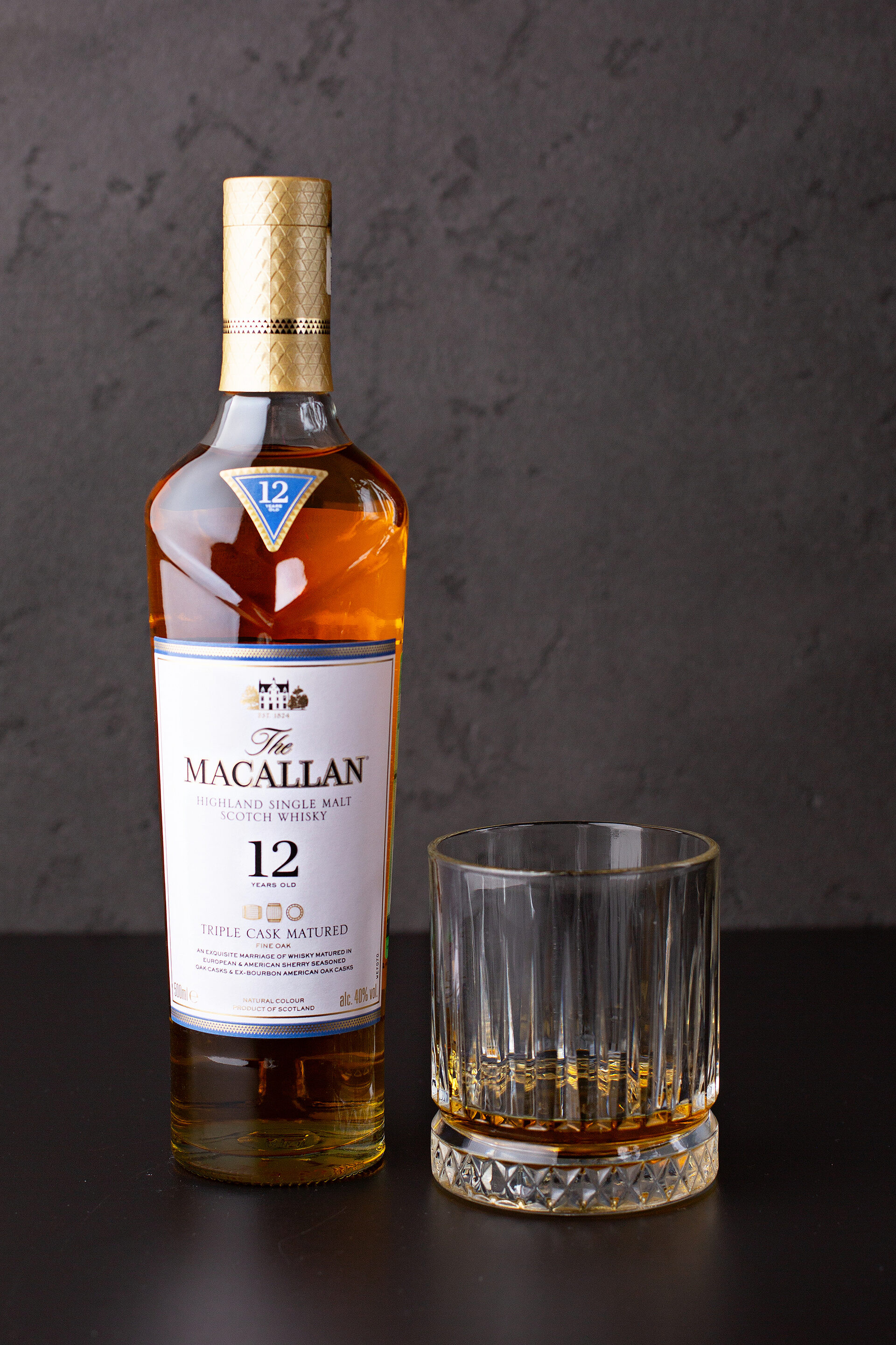 Виски макаллан трипл. Macallan 12 Triple Cask. Макаллан трипл Каск. Macallan 12 Triple Cask Special Edition. Виски Макаллан трипл Каск.