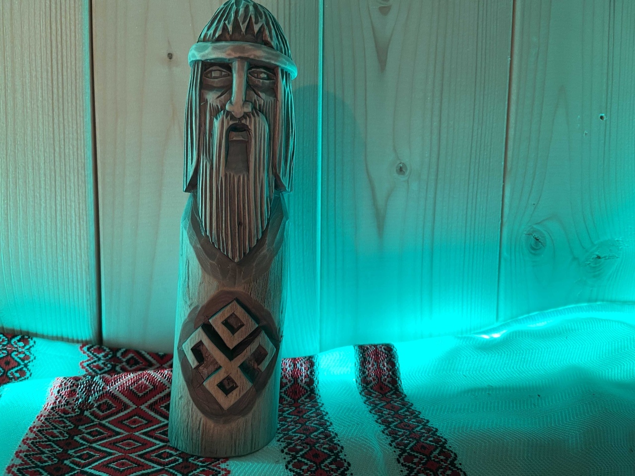 Славянские боги Даждьбог символ кумир