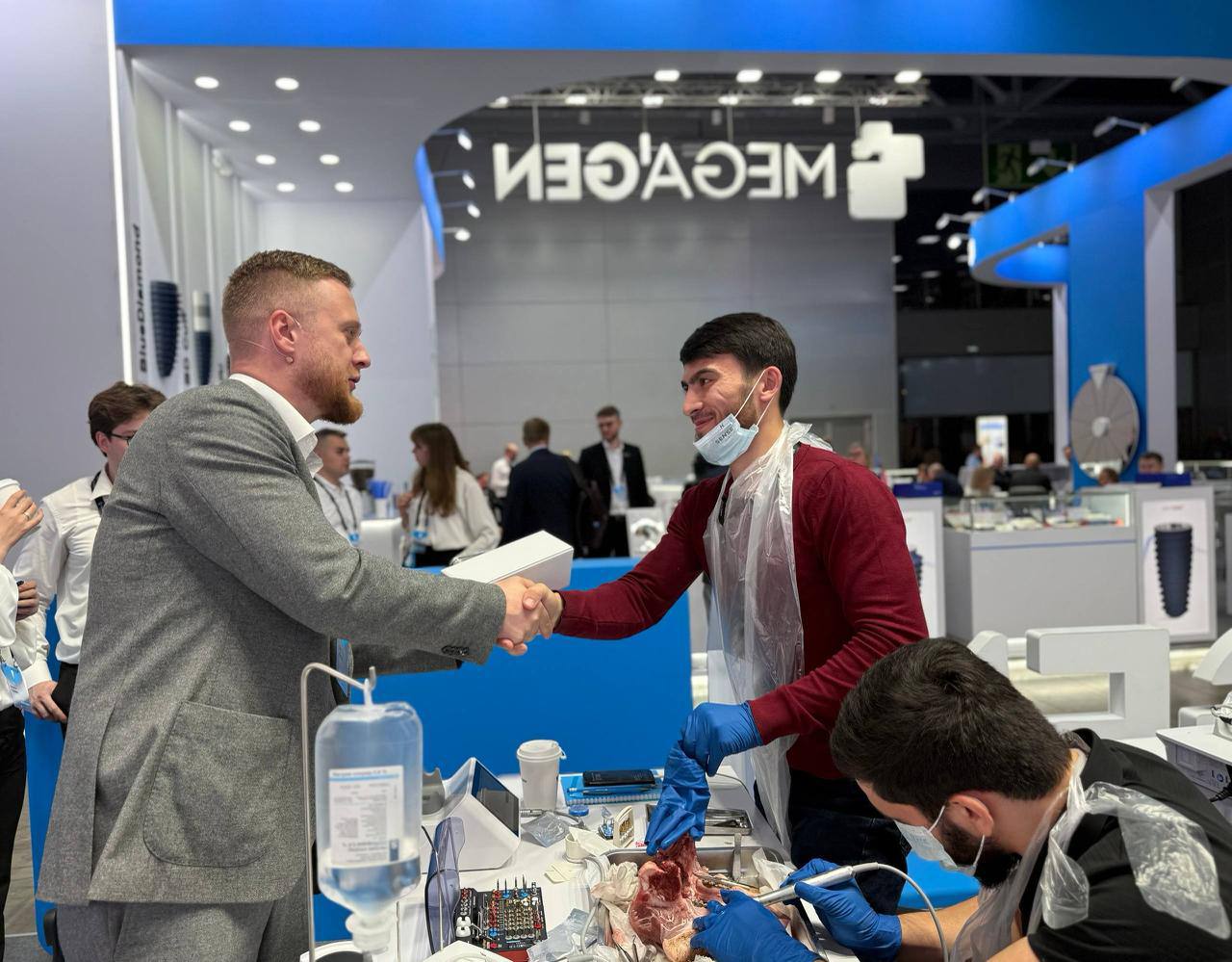 Георгий Азниев, лектор Mega'Gen