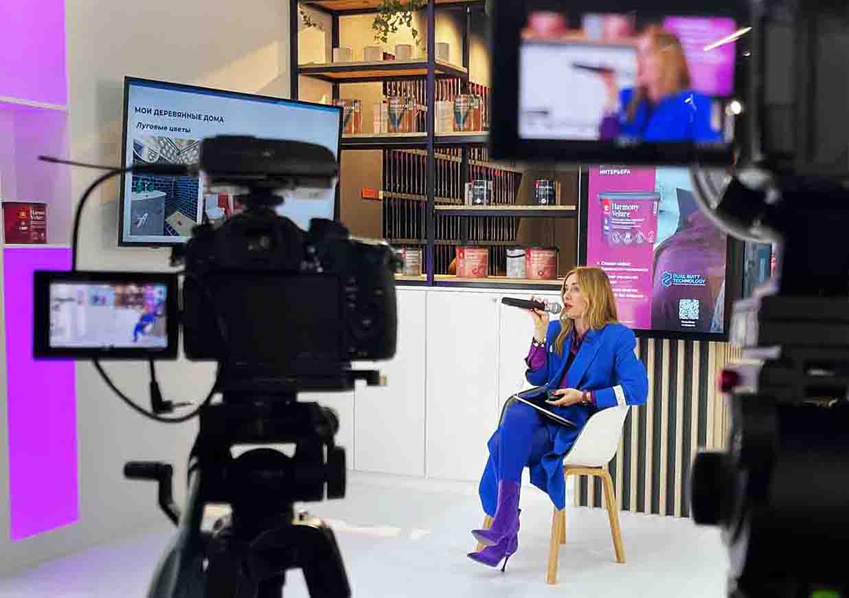 Снять выставку