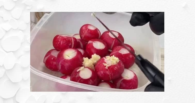 Приготовление битого маринованного редиса: шаг 2